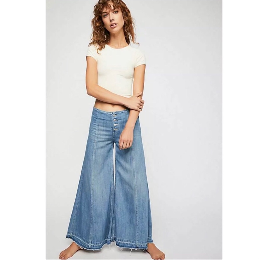 Free People extreme flair button front jeans NWOT